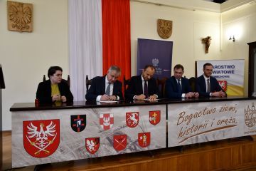 Uroczyste podpisanie umów w ramach Rządowego Funduszu Rozwoju Dróg na 2025 rok 